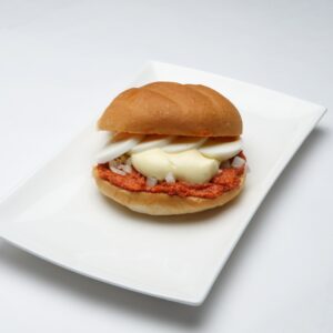 Broodje filet americain speciaal